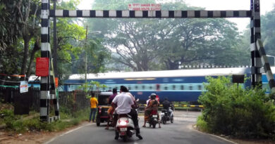 റെയിൽവേ ഗേറ്റ് അടച്ചിടും