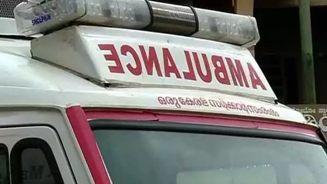 തൃശൂരിൽ അച്ഛൻ വിഷം നൽകി കൊല്ലാൻ ശ്രമിച്ച കുട്ടികളിൽ ഒരാൾ മരിച്ചു തൃശൂരിൽ അച്ഛൻ വിഷം നൽകി കൊല്ലാൻ ശ്രമിച്ച കുട്ടികളിൽ ഒരാൾ മരിച്ചു