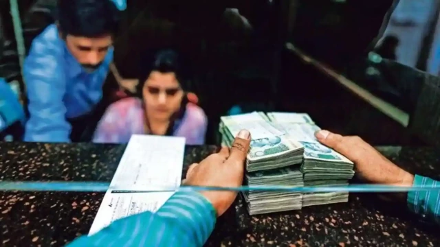 മെയ് 25 മുതല് പണിമുടക്ക് നടത്തുമെന്ന് സ്റ്റേറ്റ് ബാങ്ക് ഓഫ് ഇന്ത്യ മെയ് 25 മുതല് പണിമുടക്ക് നടത്തുമെന്ന് സ്റ്റേറ്റ് ബാങ്ക് ഓഫ് ഇന്ത്യ