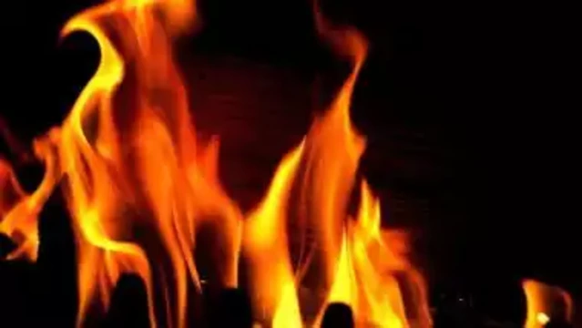 പാറശ്ശാലയില് ബെവ്കോ ഔട്ട്ലെറ്റിന് തീപിടിച്ചു; ആളപായമില്ല, മദ്യത്തിന് കേടുപാടില്ല പാറശ്ശാലയില് ബെവ്കോ ഔട്ട്ലെറ്റിന് തീപിടിച്ചു; ആളപായമില്ല, മദ്യത്തിന് കേടുപാടില്ല