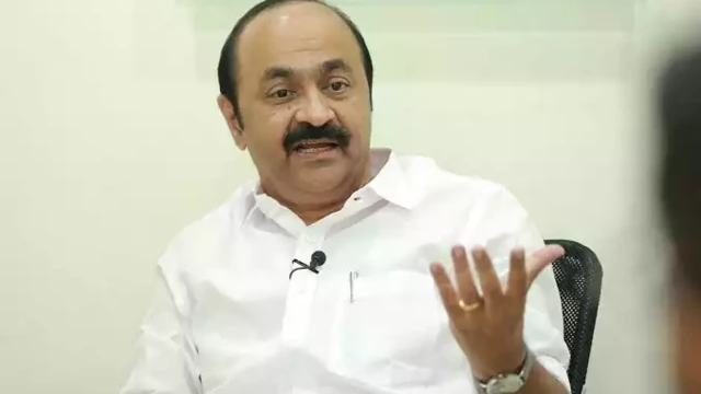 ലീഡ് തിരിച്ചുപിടിച്ച് വി ഡി സതീശൻ ലീഡ് തിരിച്ചുപിടിച്ച് വി ഡി സതീശൻ