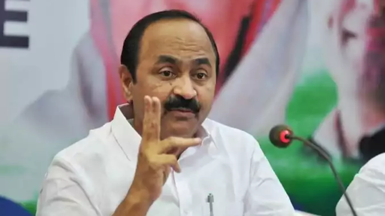 30 രൂപയ്ക്ക് വൈദ്യുതി വാങ്ങില്ല, നിയന്ത്രണം കുറച്ചു കൊണ്ടുവരുന്നു; ഒരാഴ്ചയ്ക്കകം പരിഹാരമെന്ന് മുഖ്യമന്ത്രി 30 രൂപയ്ക്ക് വൈദ്യുതി വാങ്ങില്ല, നിയന്ത്രണം കുറച്ചു കൊണ്ടുവരുന്നു; ഒരാഴ്ചയ്ക്കകം പരിഹാരമെന്ന് മുഖ്യമന്ത്രി