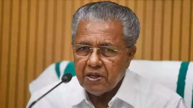 നിയമസഭാ തെരഞ്ഞെടുപ്പ്; ആദ്യ മണിക്കൂറില് പിണറായി വിജയൻ അടക്കം 14 മന്ത്രിമാർ പിന്നില് നിയമസഭാ തെരഞ്ഞെടുപ്പ്; ആദ്യ മണിക്കൂറില് പിണറായി വിജയൻ അടക്കം 14 മന്ത്രിമാർ പിന്നില്