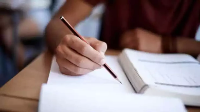 കീം പരീക്ഷ ഫലപ്രഖ്യാപനം മാറ്റിവെച്ചു കീം പരീക്ഷ ഫലപ്രഖ്യാപനം മാറ്റിവെച്ചു