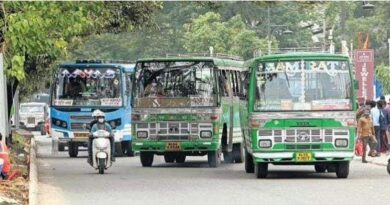ചാവക്കാട് ഓടുന്ന ബസിൽ നിന്ന് ഗർഭിണിയായ വിദ്യാർത്ഥി തെറിച്ചുവീണു; ഡ്രൈവറും കണ്ടക്ടറും പിടിയിൽ