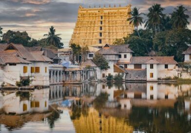 പത്മനാഭസ്വാമി ക്ഷേത്രത്തില് സുരക്ഷാവീഴ്ച; സ്വര്ണക്കട്ടികളും നാണയങ്ങളും കടത്തിയതായി ഡി.ജി.പി.യുടെ റിപ്പോര്ട്ട് പുറത്ത് പത്മനാഭസ്വാമി ക്ഷേത്രത്തില് സുരക്ഷാവീഴ്ച; സ്വര്ണക്കട്ടികളും നാണയങ്ങളും കടത്തിയതായി ഡി.ജി.പി.യുടെ റിപ്പോര്ട്ട് പുറത്ത്