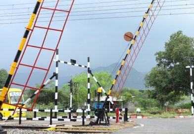 റെയില്‍വേ ഗേറ്റ് അടയ്ക്കുന്നതിനിടെ വാഹനം ഓടിച്ചുകയറ്റുന്ന ഡ്രൈവർമാരുടെ ലൈസൻസ് സസ്‌പെൻഡ് ചെയ്യും