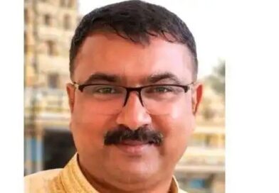 മകള്‍ക്ക് മുന്നില്‍ തീകൊളുത്തി പിതാവ് മരിച്ചു, മകള്‍ക്കും പൊള്ളലേറ്റു