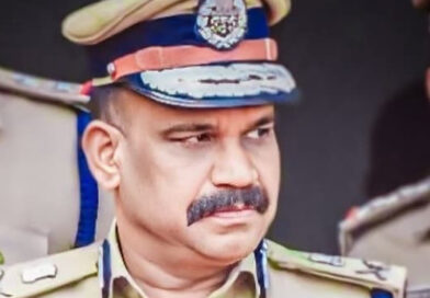 പൊലീസിൽ വൻ അഴിച്ചുപണി: പി.വിജയൻ ക്രമസമാധാന ചുമതലയുള്ള എഡിജിപി, എ.പി.ഷൗക്കത്തലി കോഴിക്കോട് സിറ്റി പൊലീസ് കമ്മിഷണർ പൊലീസിൽ വൻ അഴിച്ചുപണി: പി.വിജയൻ ക്രമസമാധാന ചുമതലയുള്ള എഡിജിപി, എ.പി.ഷൗക്കത്തലി കോഴിക്കോട് സിറ്റി പൊലീസ് കമ്മിഷണർ