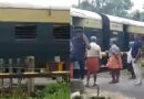 മെമു ട്രെയിനില്‍ പുക; ട്രെയിൻ നിര്‍ത്തി യാത്രക്കാരെ പുറത്തിറക്കി