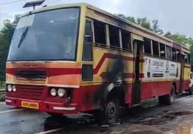 ചടയമംഗലത്ത് ഓടിക്കൊണ്ടിരുന്ന കെഎസ്ആര്‍ടിസി ബസിന് തീപിടിച്ചു; യാത്രക്കാര്‍ക്ക് അത്ഭുതരക്ഷ