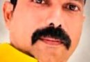 തളിപ്പറമ്പില്‍ അടുക്കി വച്ചിരുന്ന വൈദ്യുതി തൂണ്‍ ദേഹത്ത് വീണ് യുവാവ് മരിച്ചു
