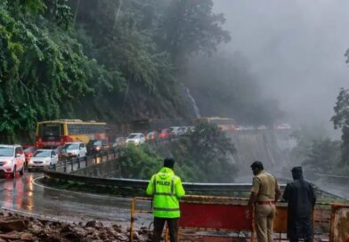 താമരശ്ശേരി ചുരത്തിലും പാല്ചുരത്തിലും ഇന്നും നിയന്ത്രണം താമരശ്ശേരി ചുരത്തിലും പാല്ചുരത്തിലും ഇന്നും നിയന്ത്രണം