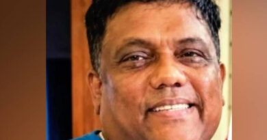 ഷാർജയിൽ കർണാടക സ്വദേശി കാറിനുള്ളിൽ മരിച്ച നിലയിൽ; ഭാര്യയെയും മകനെയും കാണാനില്ല