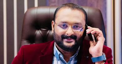 ആന്റോ അഗസ്റ്റിന്റെ വയനാട്ടിലെ വീട്ടിൽ വൻ മദ്യശേഖരം