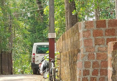 പിണറായി വിജയന്റെ വീടിന് മുന്നിലെ ‘ജീപ്പ് സ്റ്റേഷൻ’ മാറ്റി; കാവൽ തുടരും പിണറായി വിജയന്റെ വീടിന് മുന്നിലെ ‘ജീപ്പ് സ്റ്റേഷൻ’ മാറ്റി; കാവൽ തുടരും