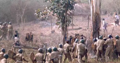 മുത്തങ്ങാ സമരം; പൊലീസ് മര്‍ദ്ദനമേറ്റ കെ കെ സുരേന്ദ്രന് 12.5 ലക്ഷം രൂപ നഷ്ട പരിഹാരം നല്കാന്‍ ഉത്തരവ്